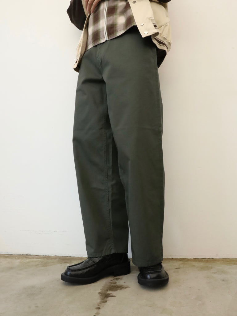 BAGGY CHINO PANTS